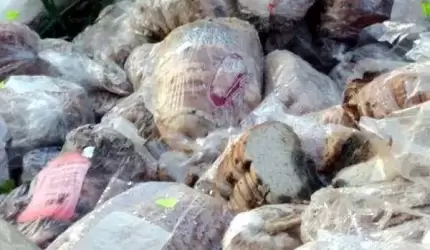 Setki wyrzuconych chlebów w Rusku