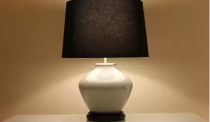 Lampy stołowe – na co zwrócić uwagę przy zakupie?