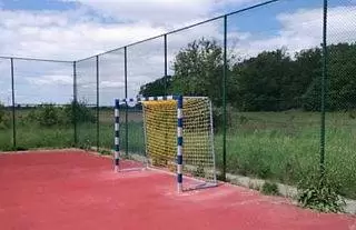 bramki na boisku w ksiegi 0