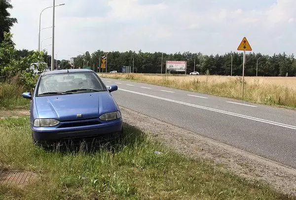 porzucony samochod 1