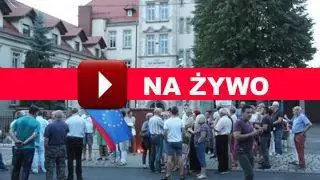 protest przed sadem 0