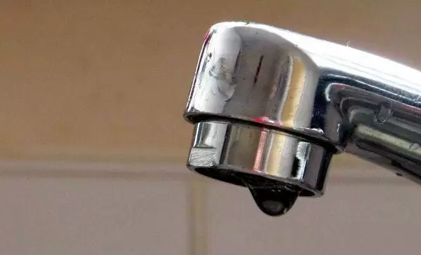 faucet 989515 960 720