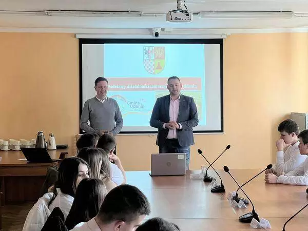 431177635 836864458480657 8779155621428552137 n