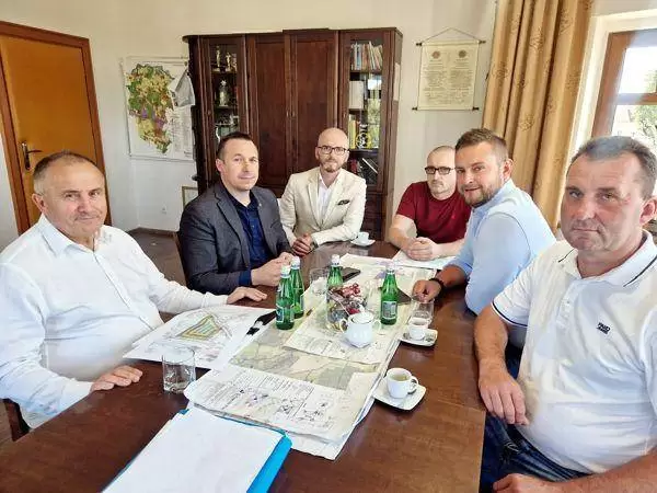 454642441 928793445941336 8401249122930164062 n