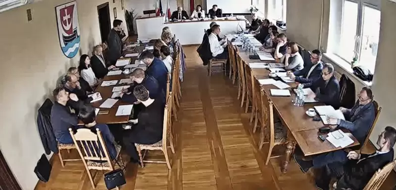 65111021 2229731090414486 4848890855957725184 n