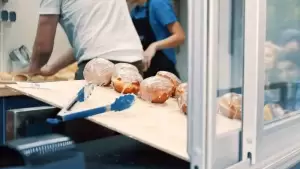 Pczkownia_Teaser_Otwarcie.00_00_07_03.Still003