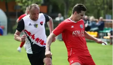 Wysoka porażka Ciechowa w meczu z Bielanami [fotorelacja]