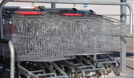 61-letni średzianin odpowie za kradzież wózków sklepowych