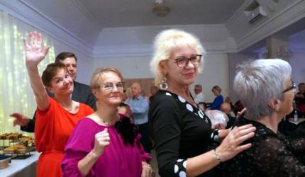 Zaproszenie na Bal z okazji Międzynarodowego Dnia Seniora!