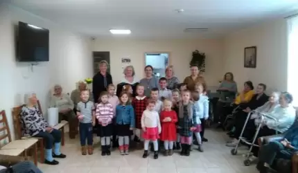 Przedszkolaki odwiedziły podopiecznych Domu Pomocy Społecznej