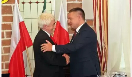 Wotum zaufania i absolutorium dla Burmistrza - jednogłośnie