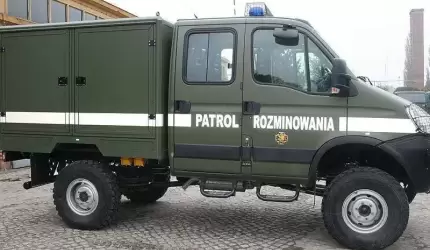 Niewybuch na moście