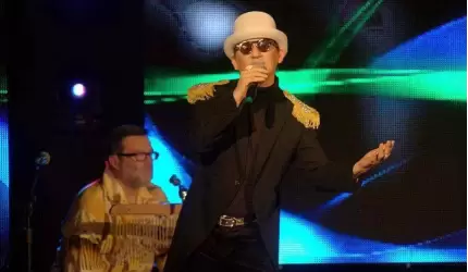 Seniorzy i Paweł Wenderski dla artystów, którzy odeszli