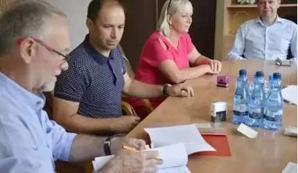 Umowa na przebudowę chodnika w Gościsławiu podpisana