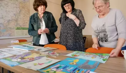 Blisko 100 prac wpłynęło na powiatowy konkurs plastyczny „Małe radości”