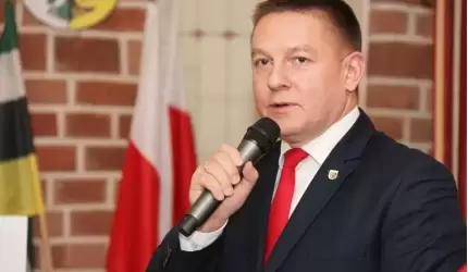 Na sesji Rady Miejskiej o wsparciu finansowym dla Powiatu na odkup szpitala, drogi, chodniki i zajęcia dla uczniów (wideo)