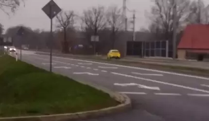 Kolizja w Mazurowicach. Uczestnik odjechał z miejsca zdarzenia