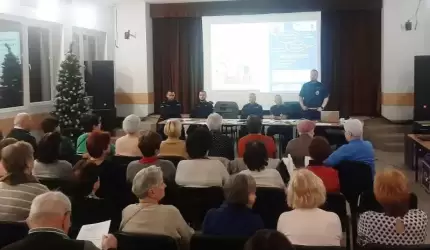 Rozmawiali z seniorami o bezpieczeństwie - debata społeczna w Miękini