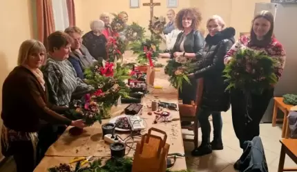 Przedświąteczne zajęcia florystyczne w sołectwie Sokolniki