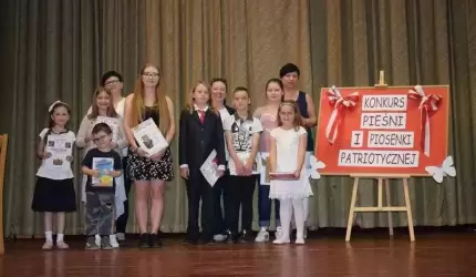 Konkurs pieśni patriotycznej w Kostomłotach