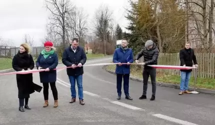 Nowo wyremontowane drogi w Piotrowicach uroczyście otwarte