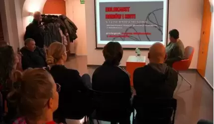 Holokaust Romów i Sinti - szczególne spotkanie w średzkiej bibliotece