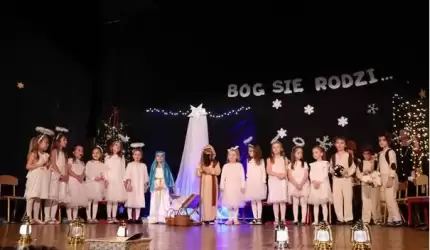 „Bóg się rodzi” w wykonaniu średzkich przedszkolaków