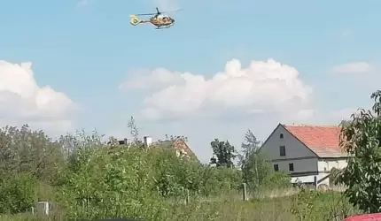 Wypadek! Dwaj mężczyźni spadli z dachu