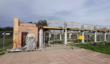 Wiata rekreacyjna w Ciechowie rośnie