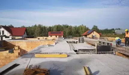 Żłobek w Miękini pnie się w górę. Co słychać na placu budowy?