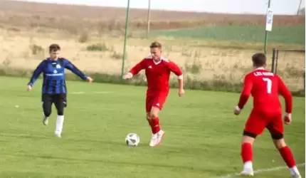 Sportowy weekend przed nami – futbolowy rozkład jazdy na 26-27 kwietnia!