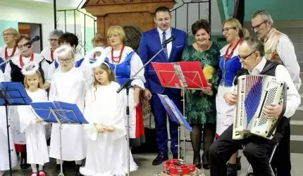 Kiermasz świąteczno - charytatywny w szkole w Udaninie