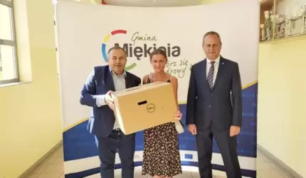 Do ponad 200 uczniów z terenu gminy Miękinia trafi sprzęt komputerowy