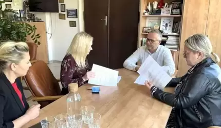 Powiat Średzki i Fundacja Drzewko Szczęścia łączą siły na rzecz dzieci, młodzieży i ekologii