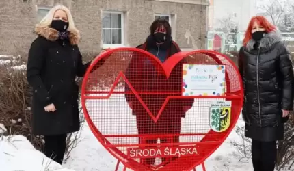 Dzieci dzieciom – serce na nakrętki u średzkich przedszkolaków