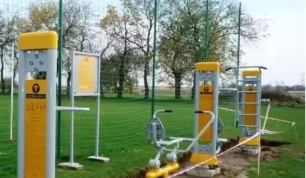 Siłownie zewnętrzne w gminie Kostomłoty
