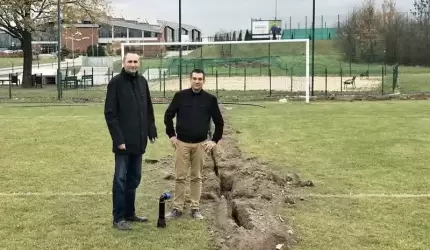 Boisko przy Kajakach z nawodnieniem. OSiR modernizuje bazę sportową