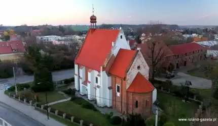 Powrót do świetności! Tak prezentuje się kościół Narodzenia NMP w Środzie Śląskiej (wideoreportaż)