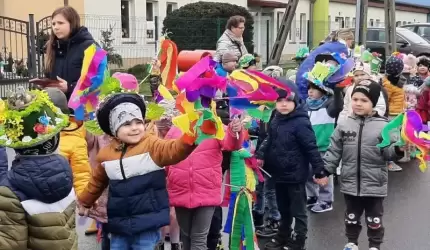Dzieci z Przedszkola w Ciechowie powitały najwspanialszą porę roku – Wiosnę!