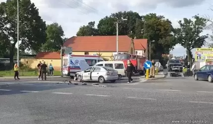 Wypadek na obwodnicy Środy Śl. 5-letnie dziecko zabrano na diagnostykę do szpitala