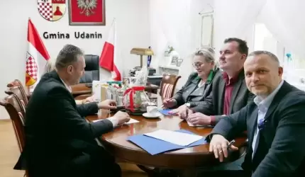 Włodarze Powiatu i Gminy Udanin podpisali dwa dokumenty o współpracy