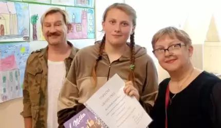 Szkolne Koło Caritas uczciło 75-lecie Salezjanów w Środzie Śląskiej konkursem