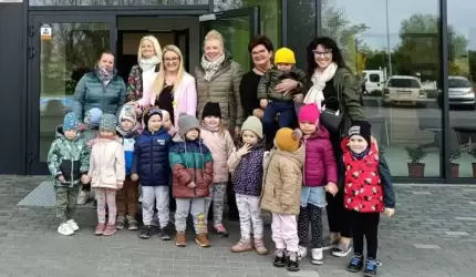 Dzieci z Przedszkola nr 1 w odwiedzinach w nowej szkole