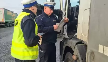 Mimo zakazu, wyprzedzali inne pojazdy. Posypały się mandaty