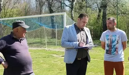 Renowacja Boiska w Różanej. Pierwszy mecz już 1 maja!