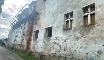 Interwencja Gminy ws. dewastacji zabytku na ul. Mleczarskiej