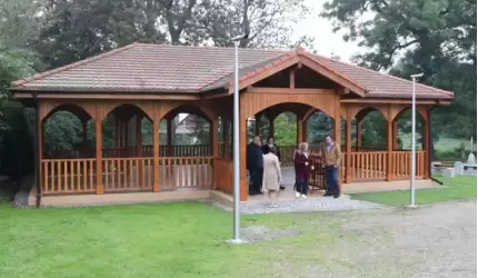 Nowa przestrzeń dla mieszkańców Ujazdu Dolnego – inwestycja Gminy Udanin zakończona