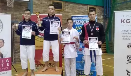 6 złotych i 3 srebrne medale dla naszych karateków!