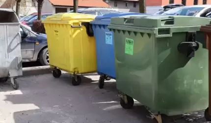 Chemeko podstawia nowe pojemniki na odpady