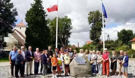 Historia w tablicy zapisana… Szczególna uroczystość w Dębicach